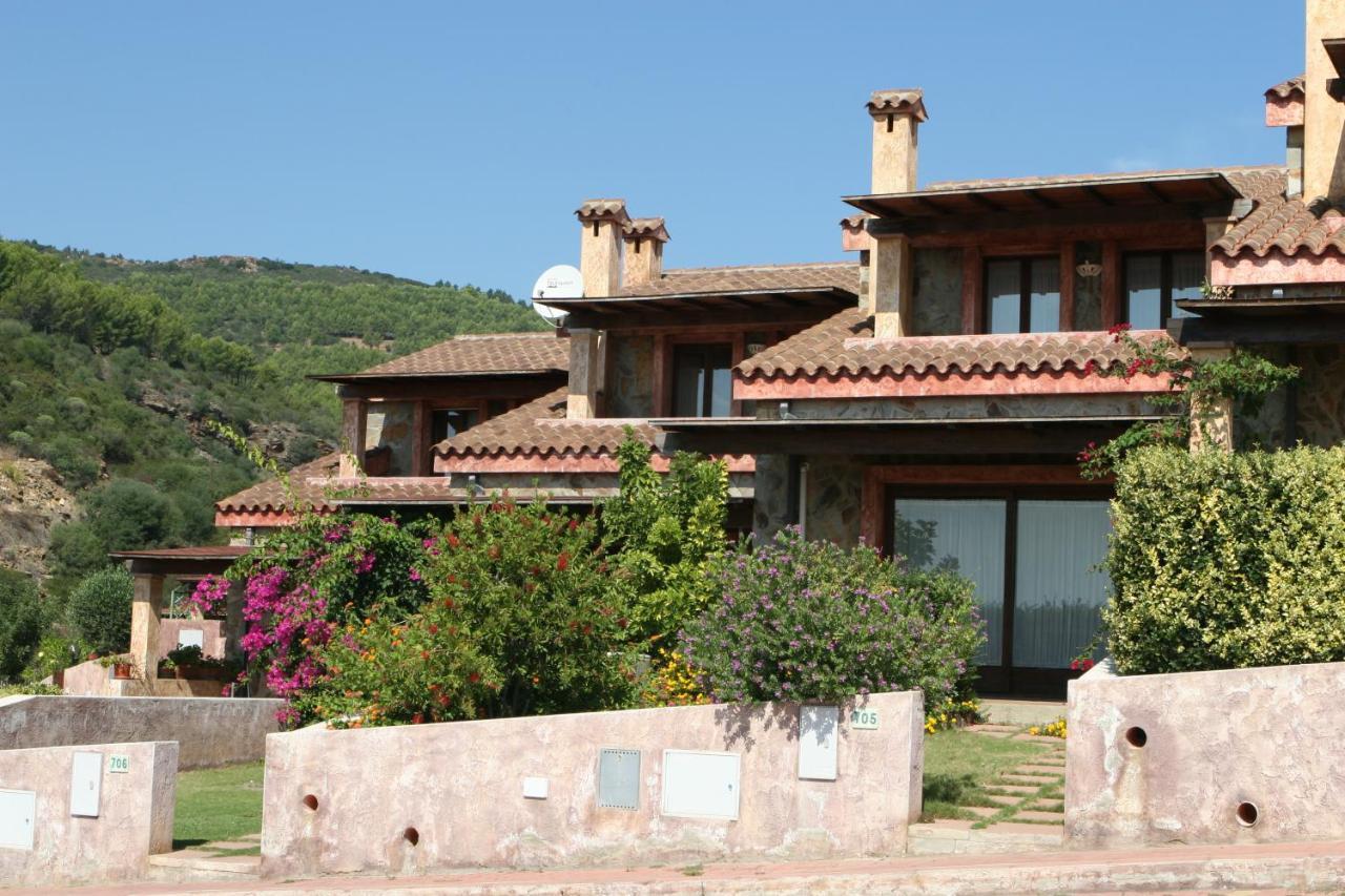 Residence Il Borgo Di Porto Corallo 빌라푸주 외부 사진