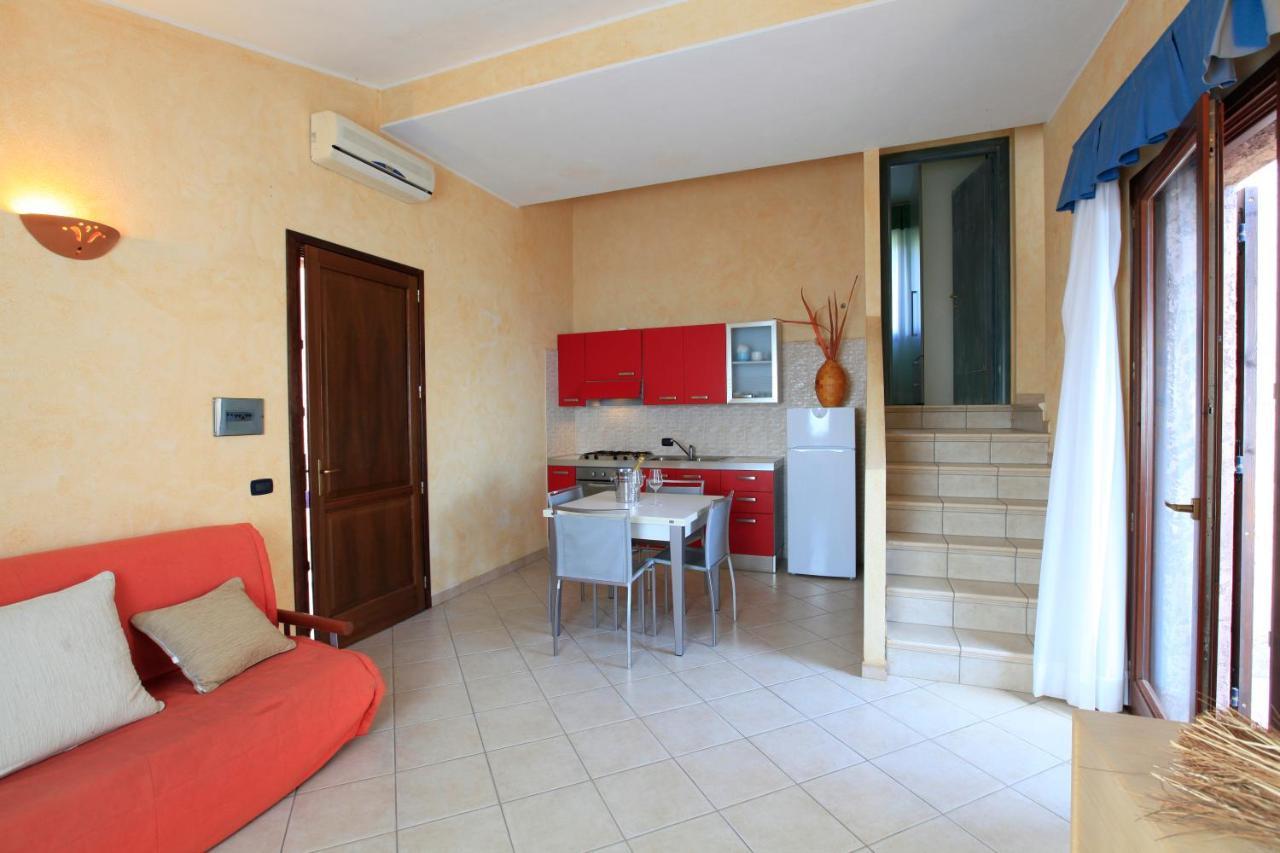 Residence Il Borgo Di Porto Corallo 빌라푸주 외부 사진