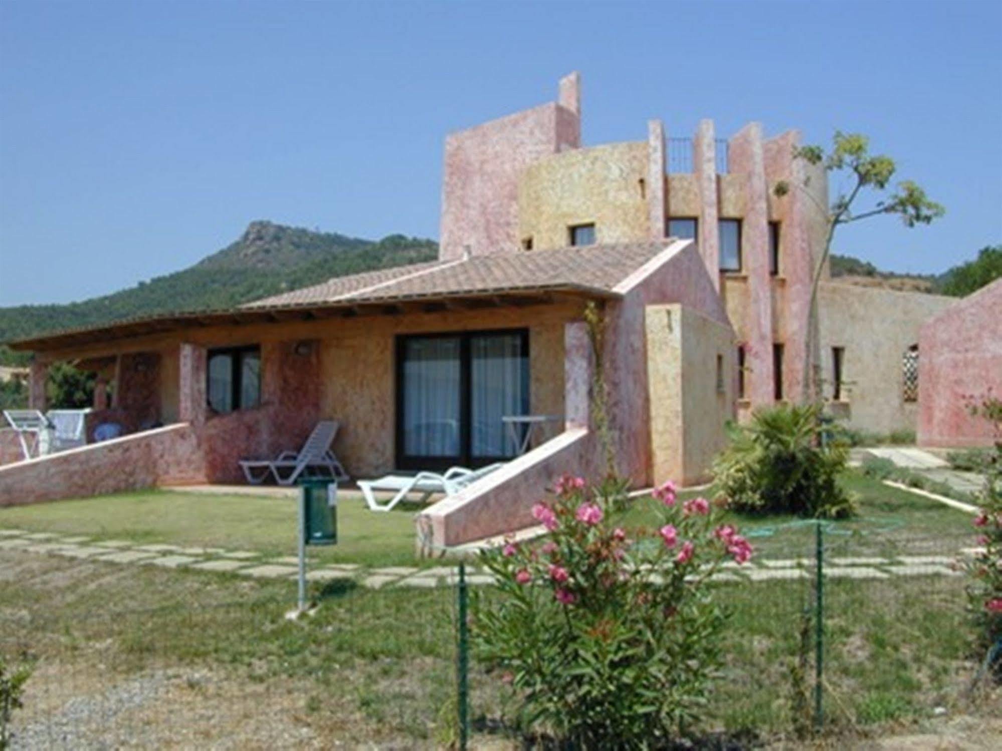 Residence Il Borgo Di Porto Corallo 빌라푸주 외부 사진